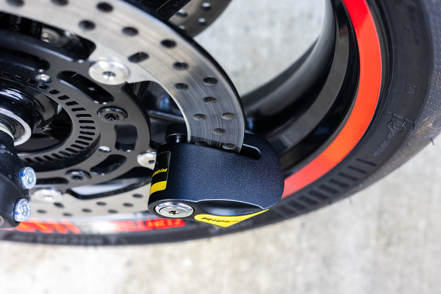 RIDERR RIOT Alarm Disc Lock - Yellow