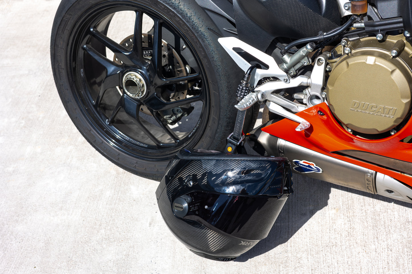 RIDERR Helmet Lock