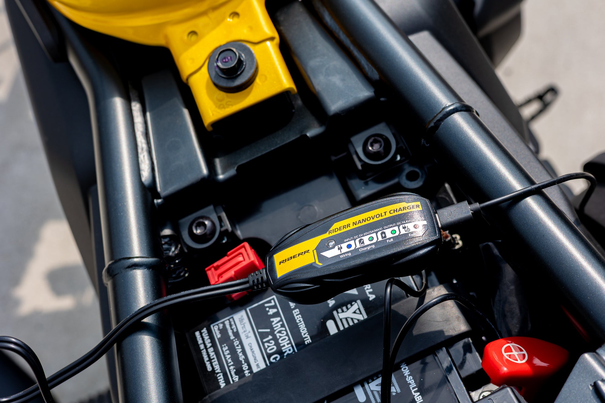 RIDERR NanoVolt Battery Charger