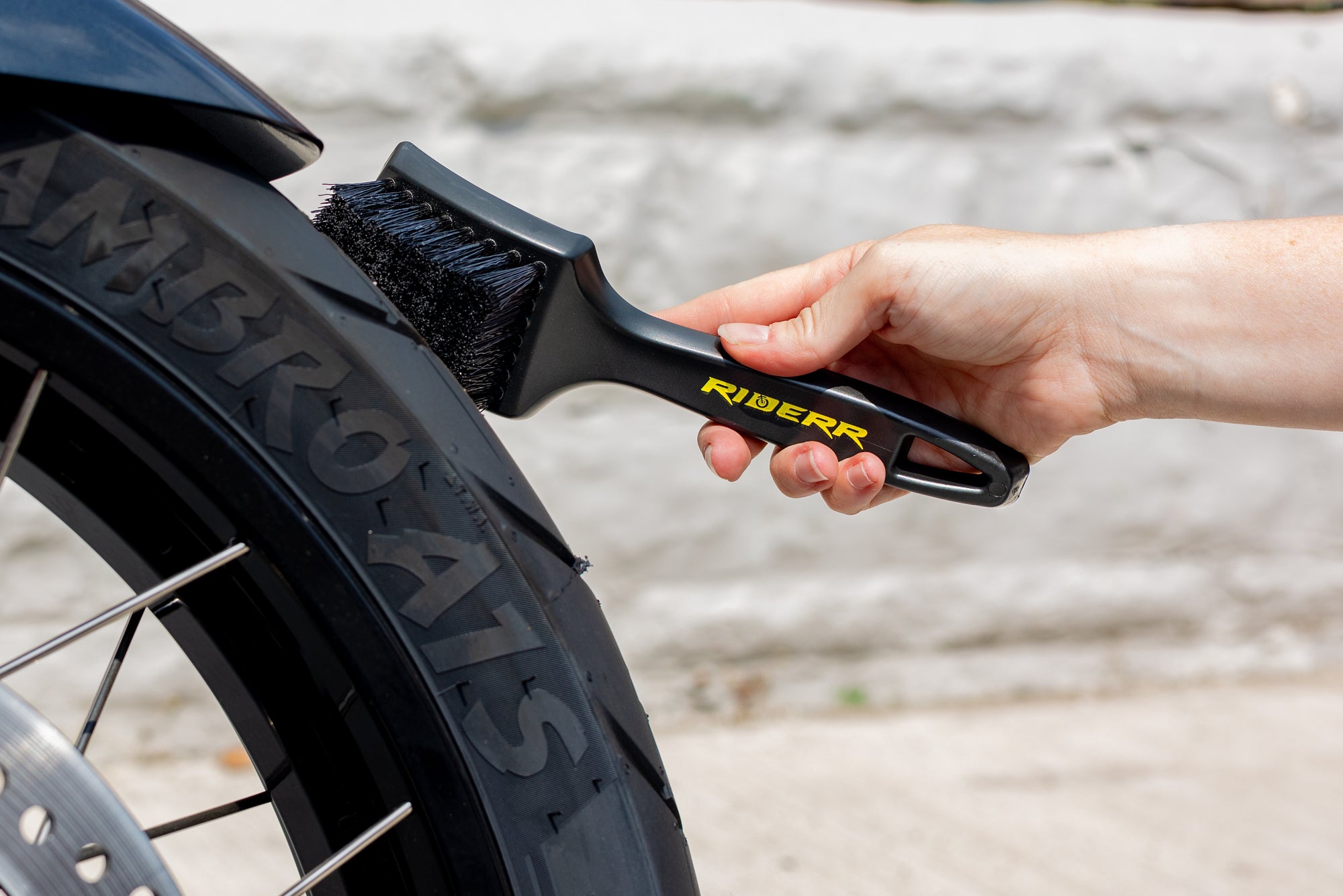 RIDERR Tyre Brush